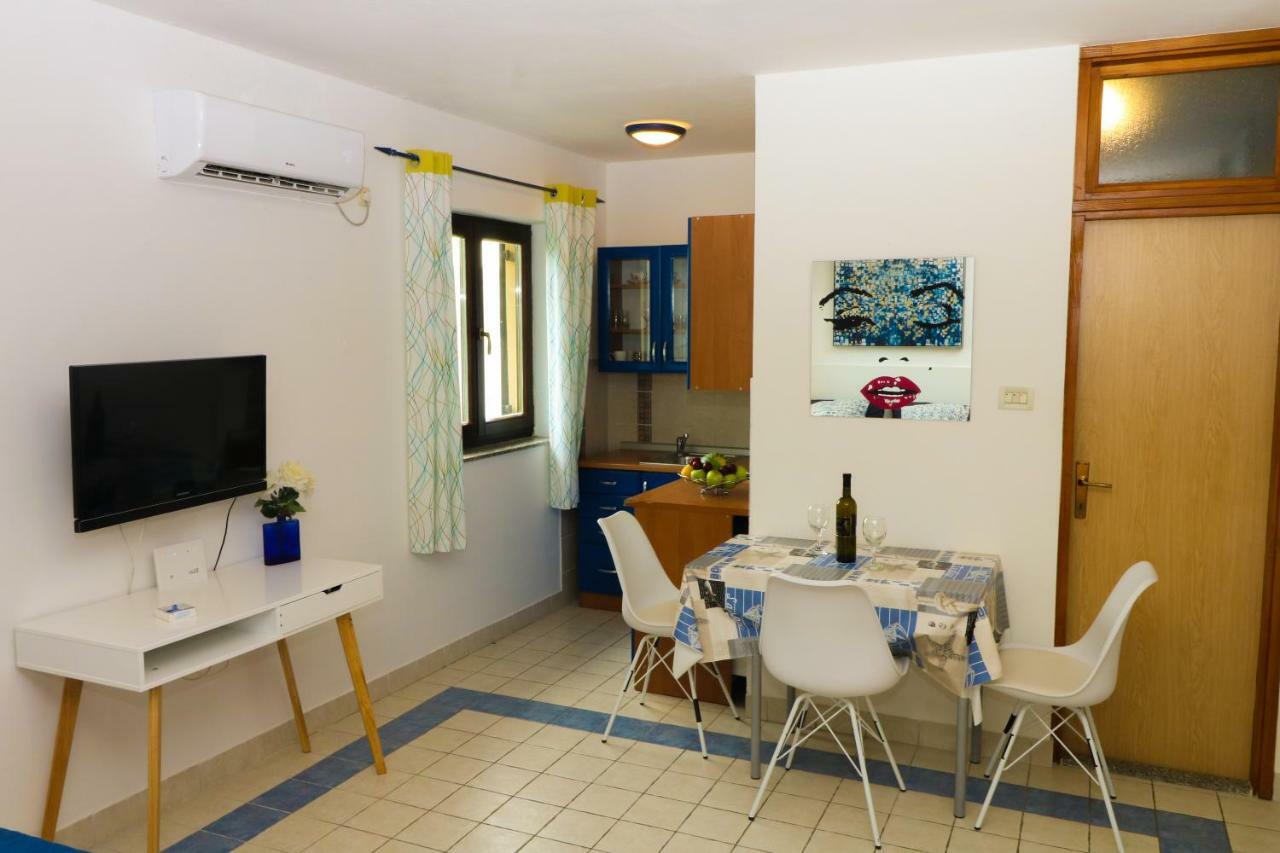 באסקה Apartments Ines מראה חיצוני תמונה